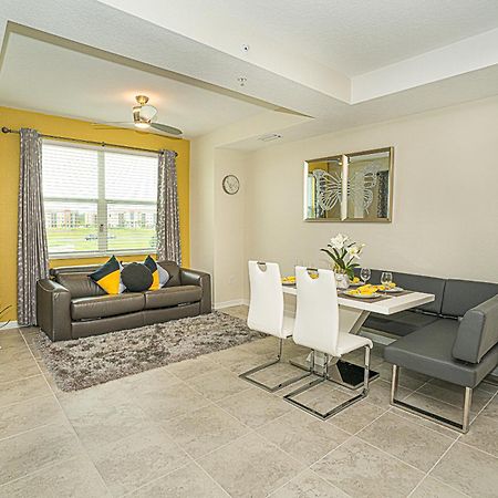 Only 5 Miles From Disney! Free Water Park! 2 Bed, 2 Bath Condo, Sleeps 8 Kissimmee Eksteriør billede
