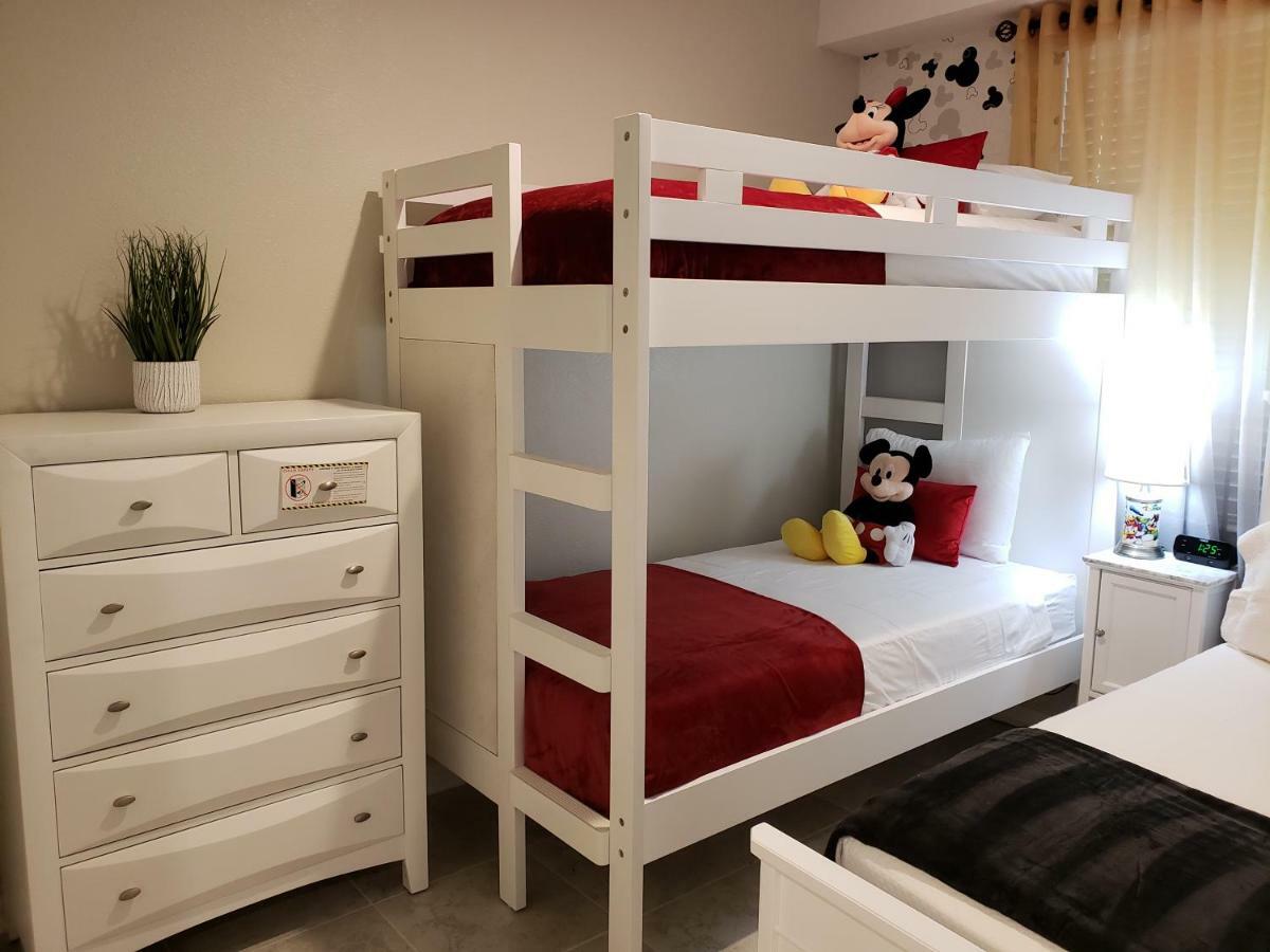 Only 5 Miles From Disney! Free Water Park! 2 Bed, 2 Bath Condo, Sleeps 8 Kissimmee Eksteriør billede