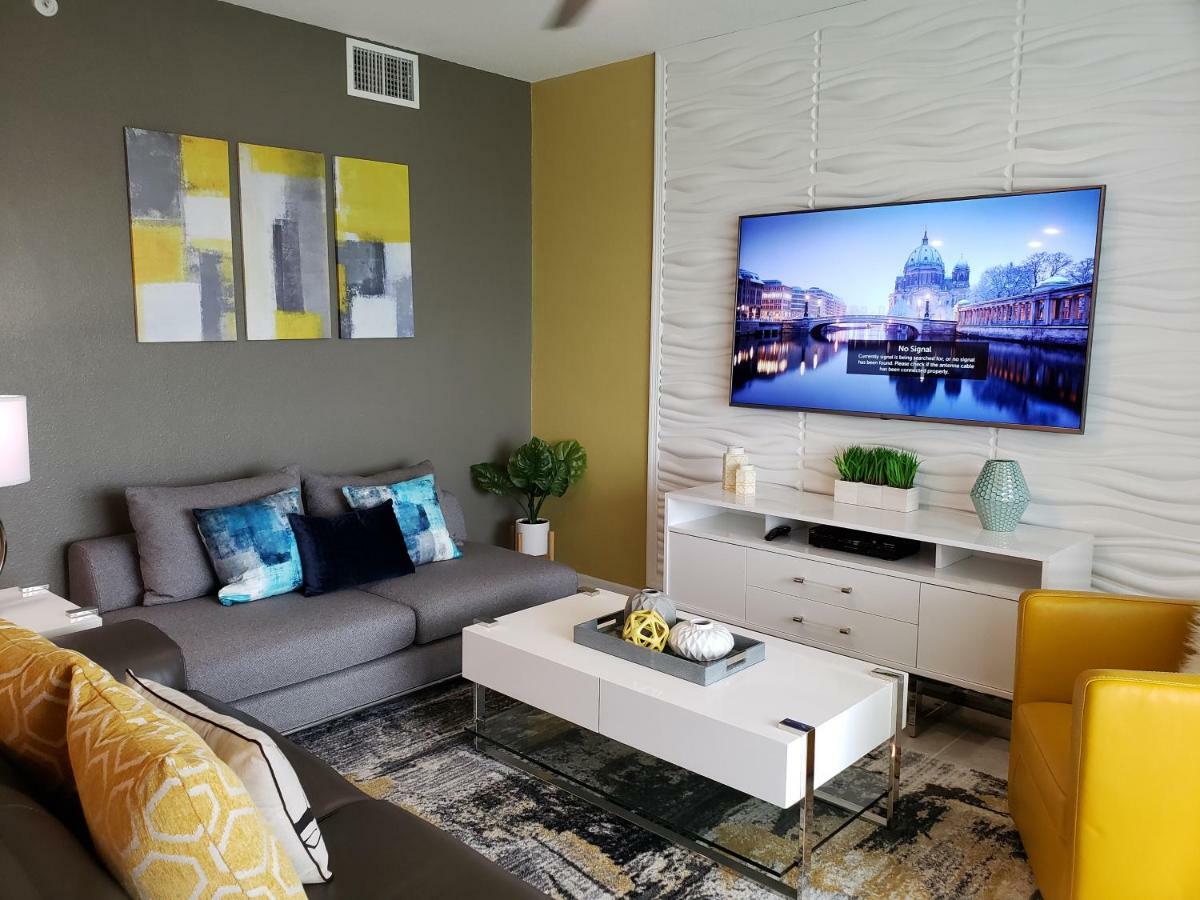 Only 5 Miles From Disney! Free Water Park! 2 Bed, 2 Bath Condo, Sleeps 8 Kissimmee Eksteriør billede
